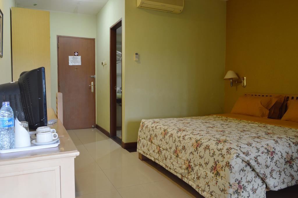 Green Wattana Hotel Sentul Bogor Esterno foto